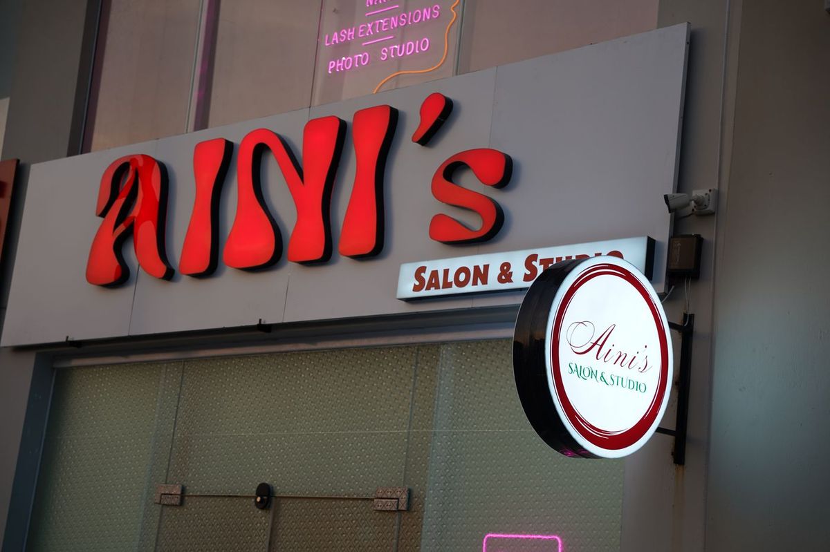 Aini's Salon storefront signage